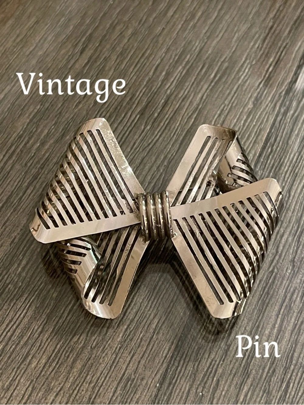 Vintage Mid-Century Silver-tone Lined Bow Brooch - Ribbon Brooch